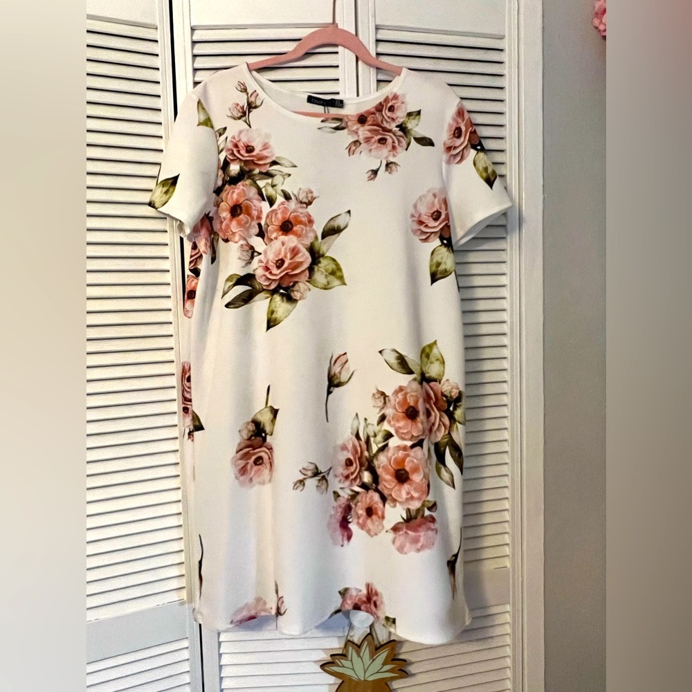 Boohoo White Floral Dress